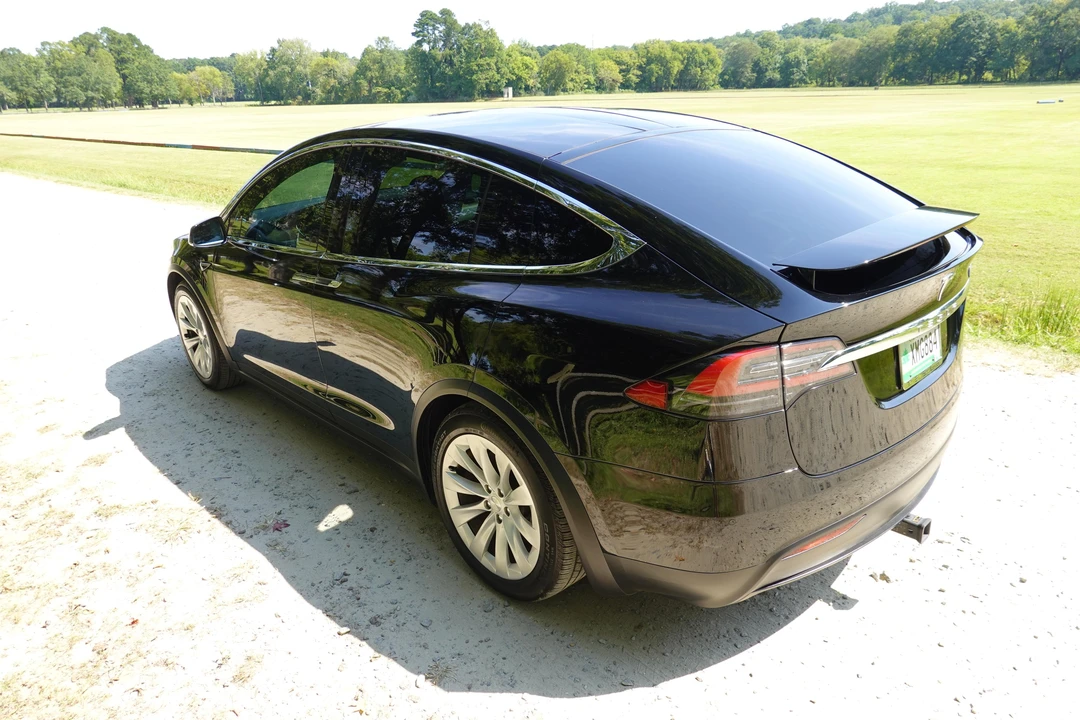 2019 Tesla Model X - Image 15 of 31