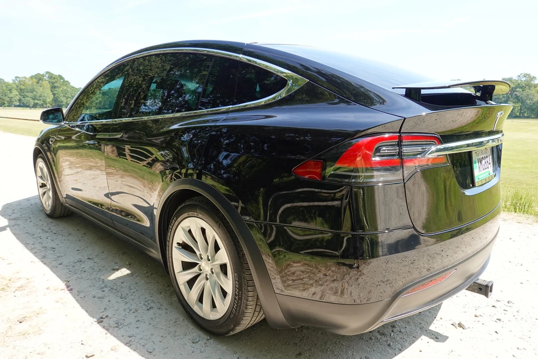 2019 Tesla Model X - Image 13 of 31