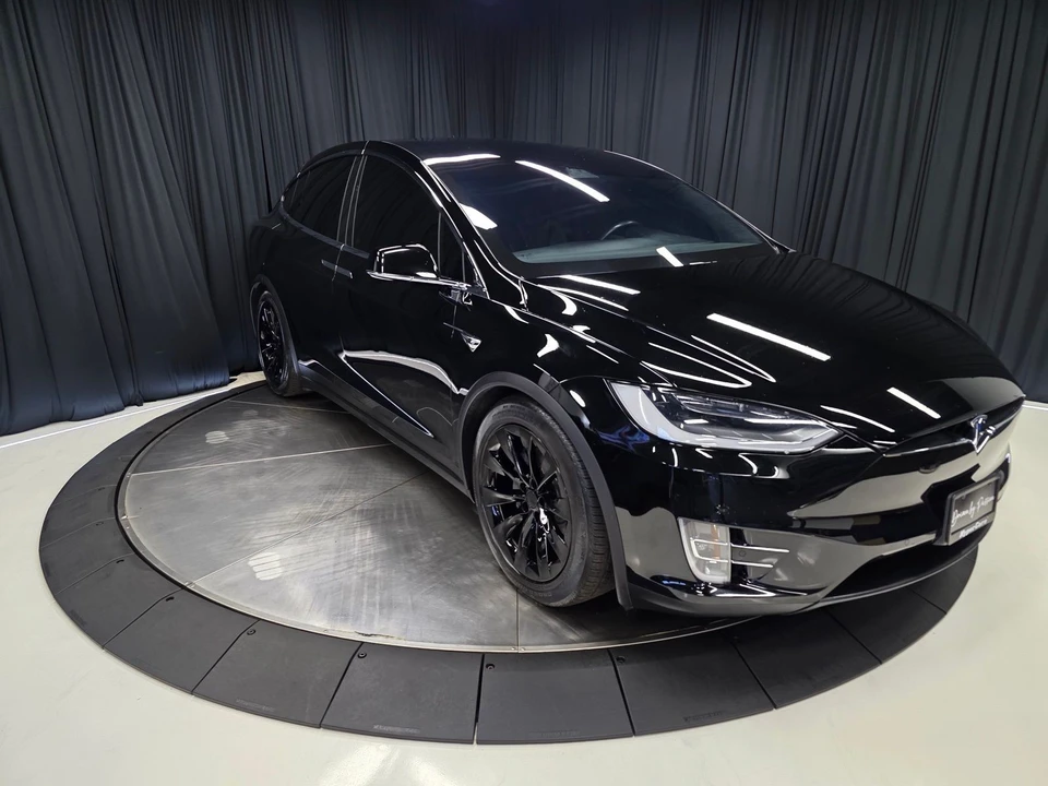 2019 Tesla Model X - Image 7 of 12
