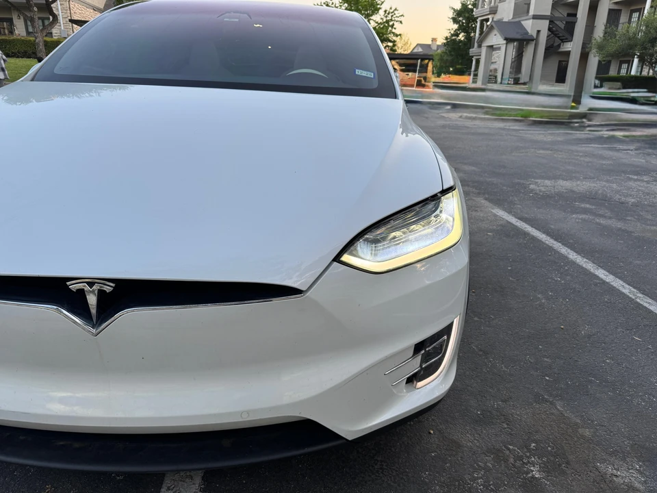 2019 Tesla Model X - Image 18 of 29