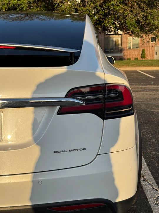 2019 Tesla Model X - Image 25 of 29
