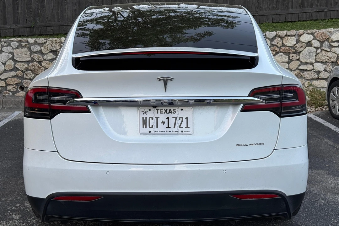 2019 Tesla Model X - Image 5 of 29