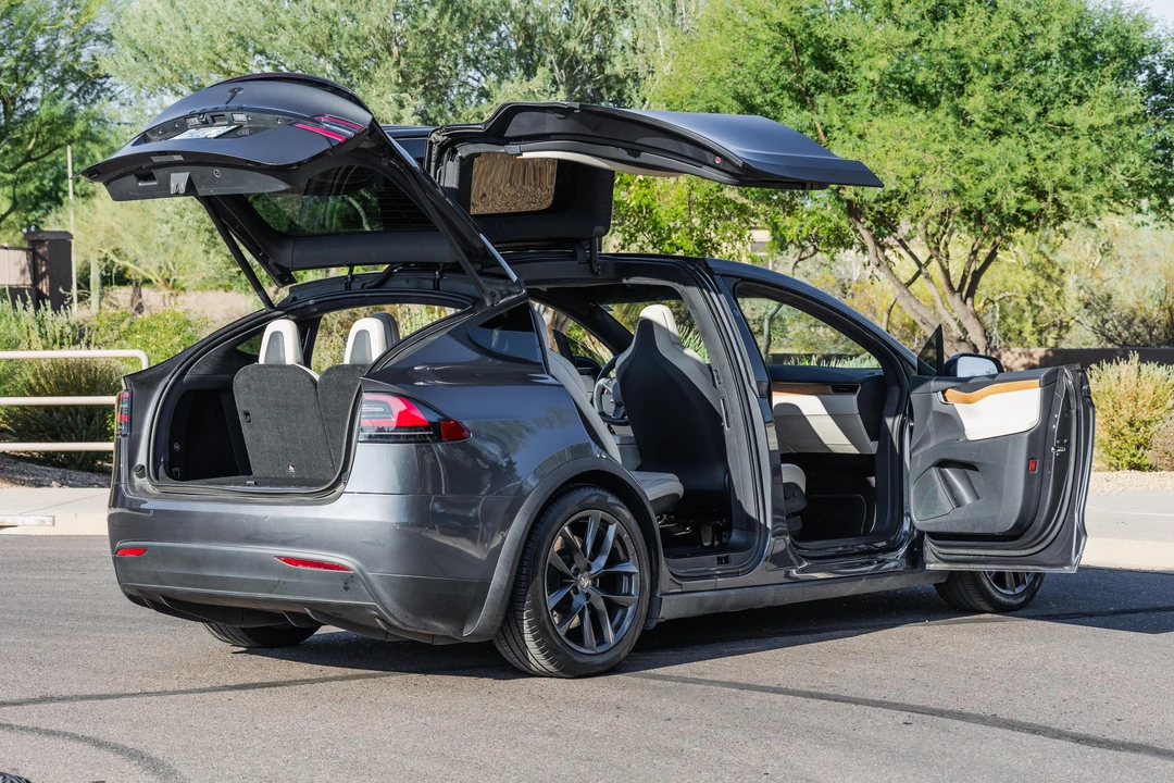 2019 Tesla Model X - Image 18 of 31