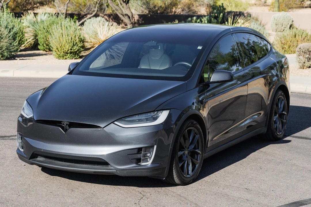 2019 Tesla Model X - Image 8 of 31
