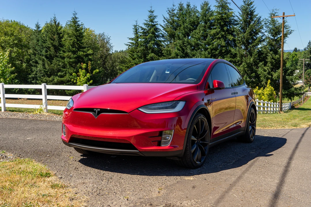 2019 Tesla Model X - Image 7 of 31