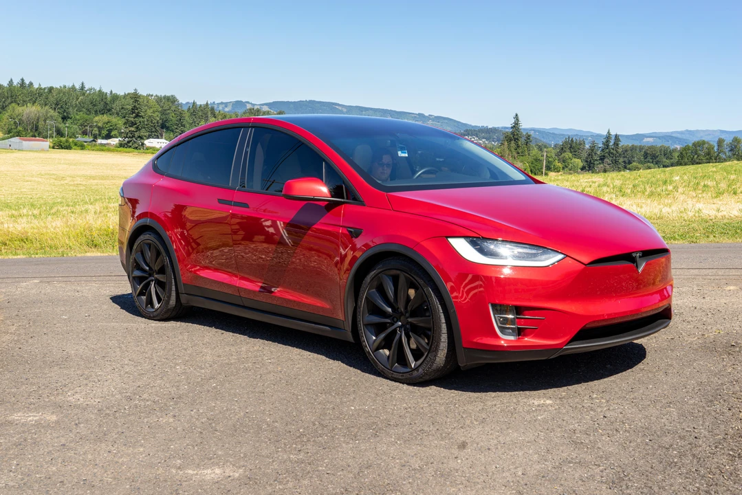 2019 Tesla Model X - Image 13 of 31