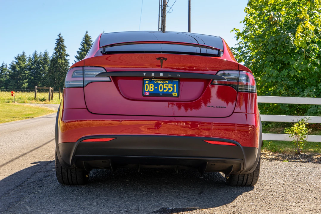 2019 Tesla Model X - Image 10 of 31
