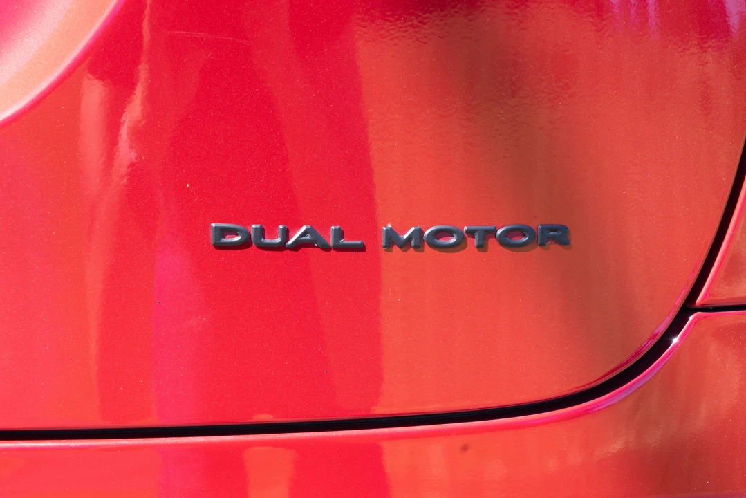 2019 Tesla Model X - Image 25 of 31