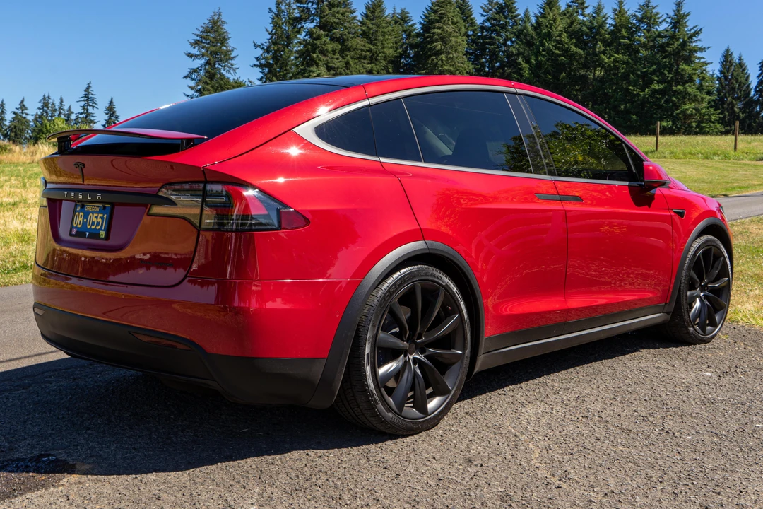 2019 Tesla Model X - Image 4 of 31
