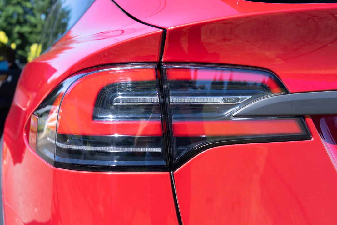 2019 Tesla Model X - Image 22 of 31