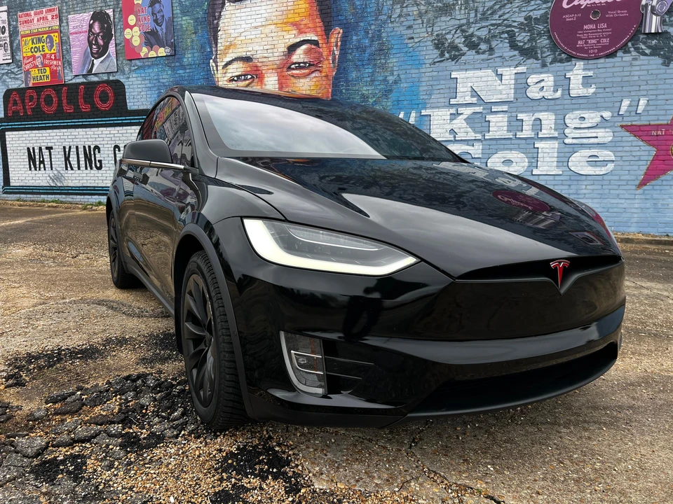 2019 Tesla Model X - Image 9 of 31
