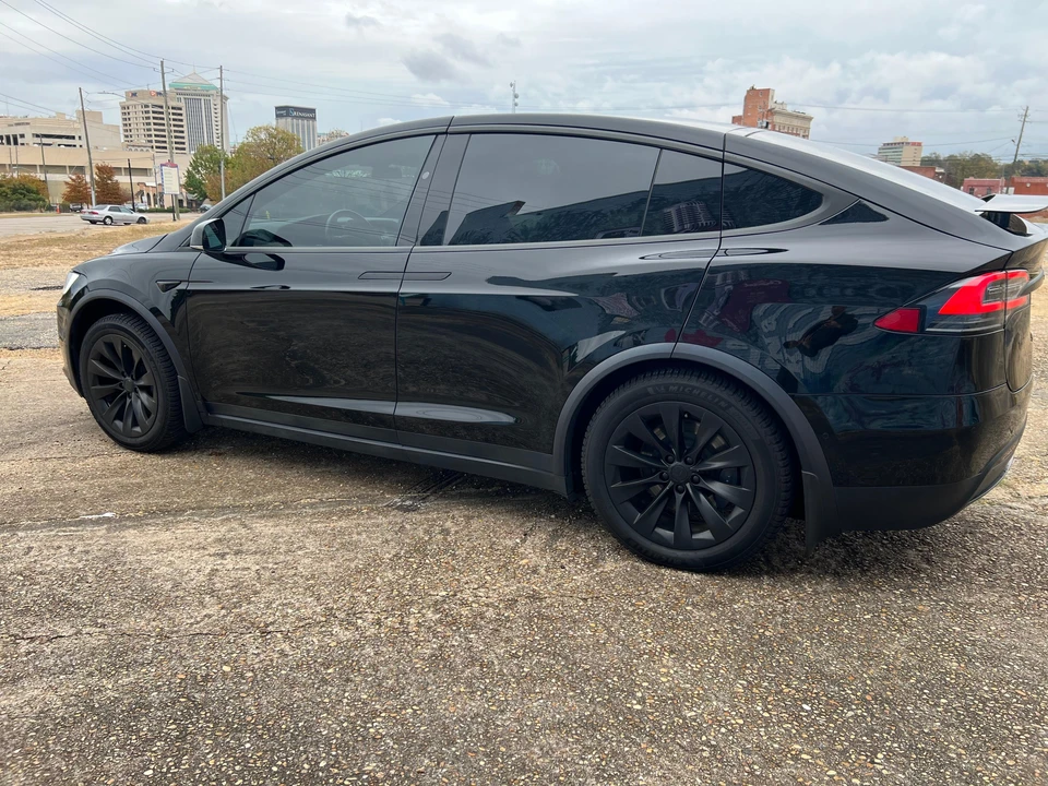 2019 Tesla Model X - Image 17 of 31