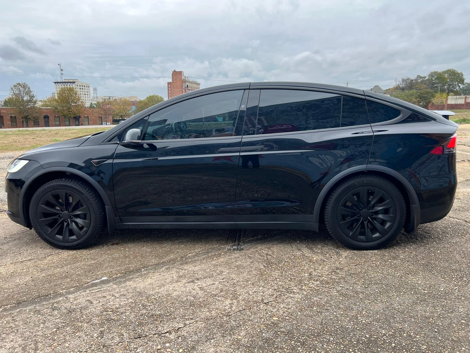 2019 Tesla Model X - Image 16 of 31