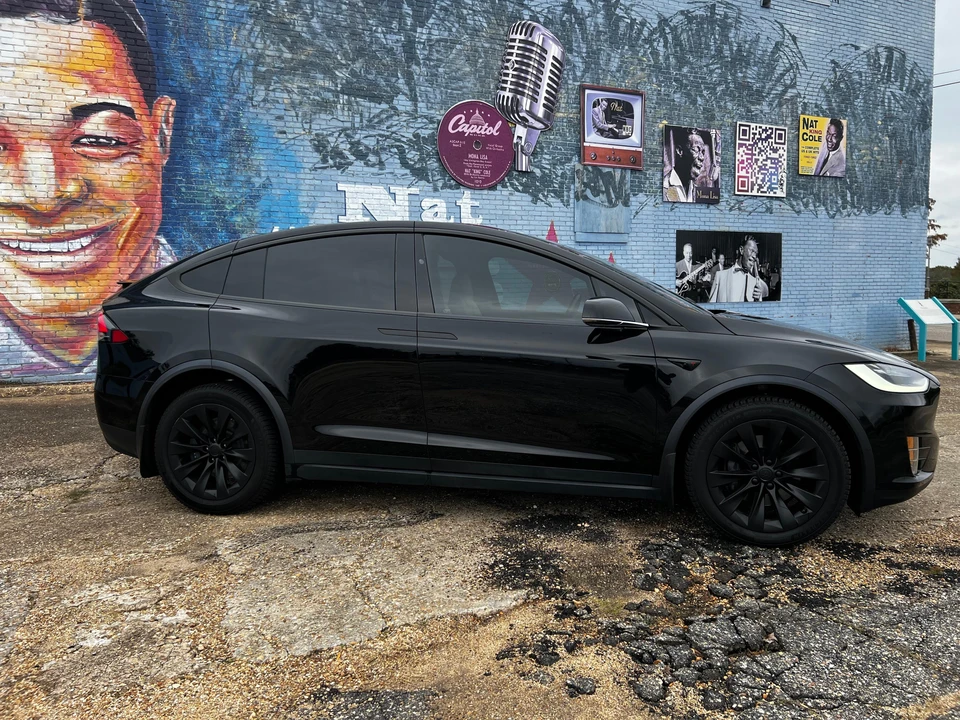 2019 Tesla Model X - Image 18 of 31