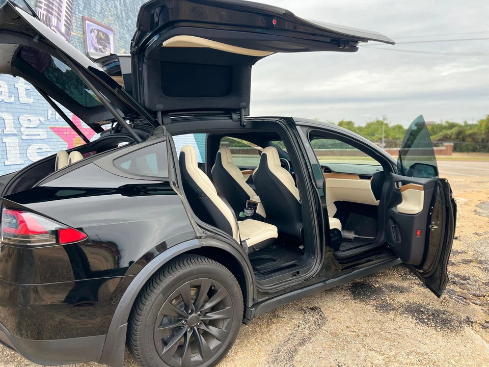 2019 Tesla Model X - Image 26 of 31