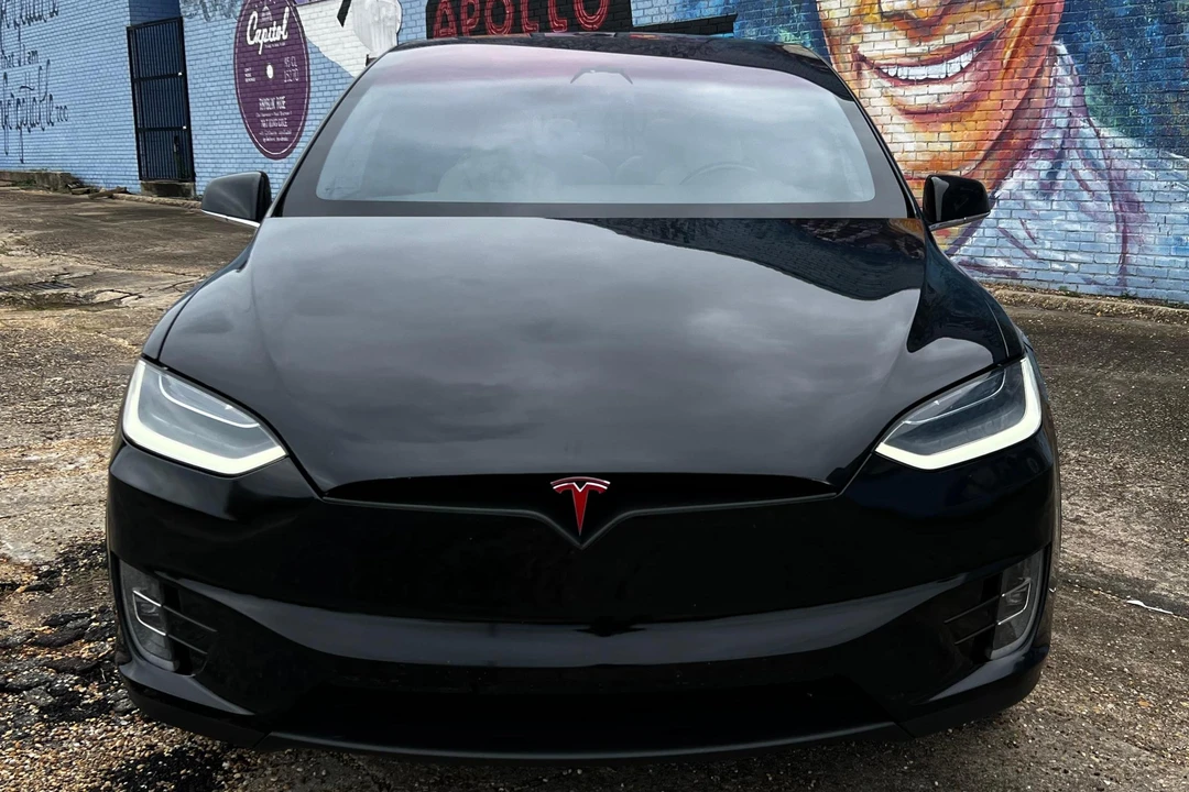 2019 Tesla Model X - Image 2 of 31