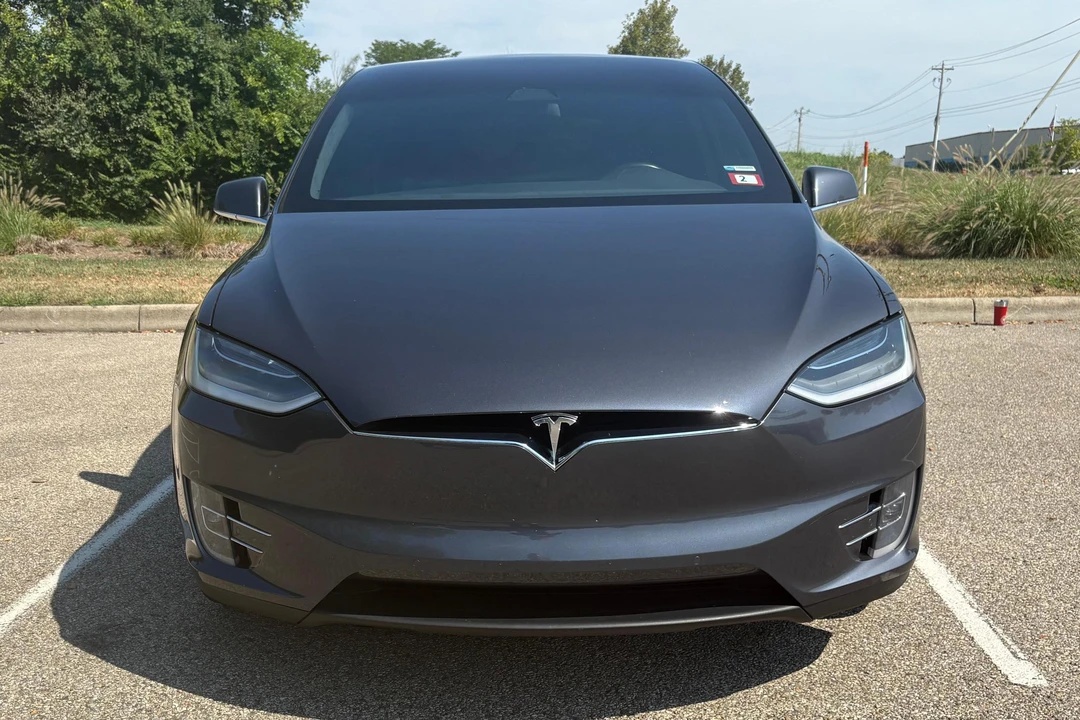 2019 Tesla Model X - Image 2 of 31