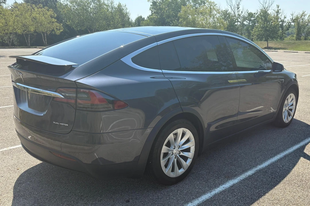 2019 Tesla Model X - Image 5 of 31