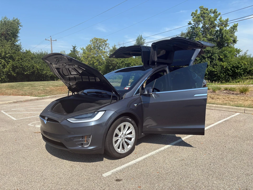2019 Tesla Model X - Image 6 of 31