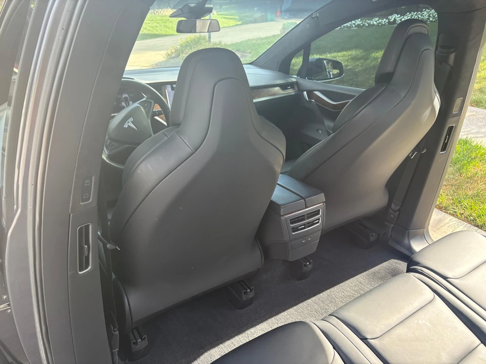 2019 Tesla Model X - Image 25 of 31