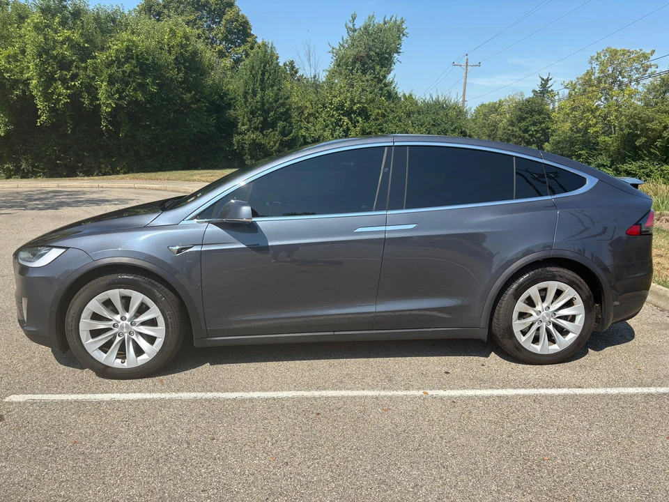 2019 Tesla Model X - Image 7 of 31