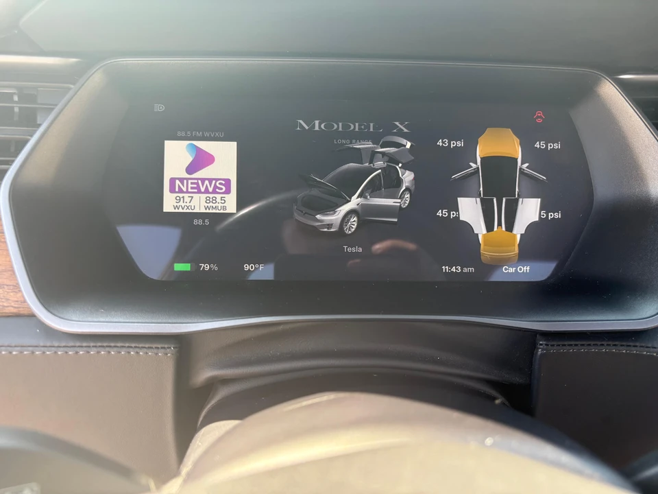 2019 Tesla Model X - Image 28 of 31