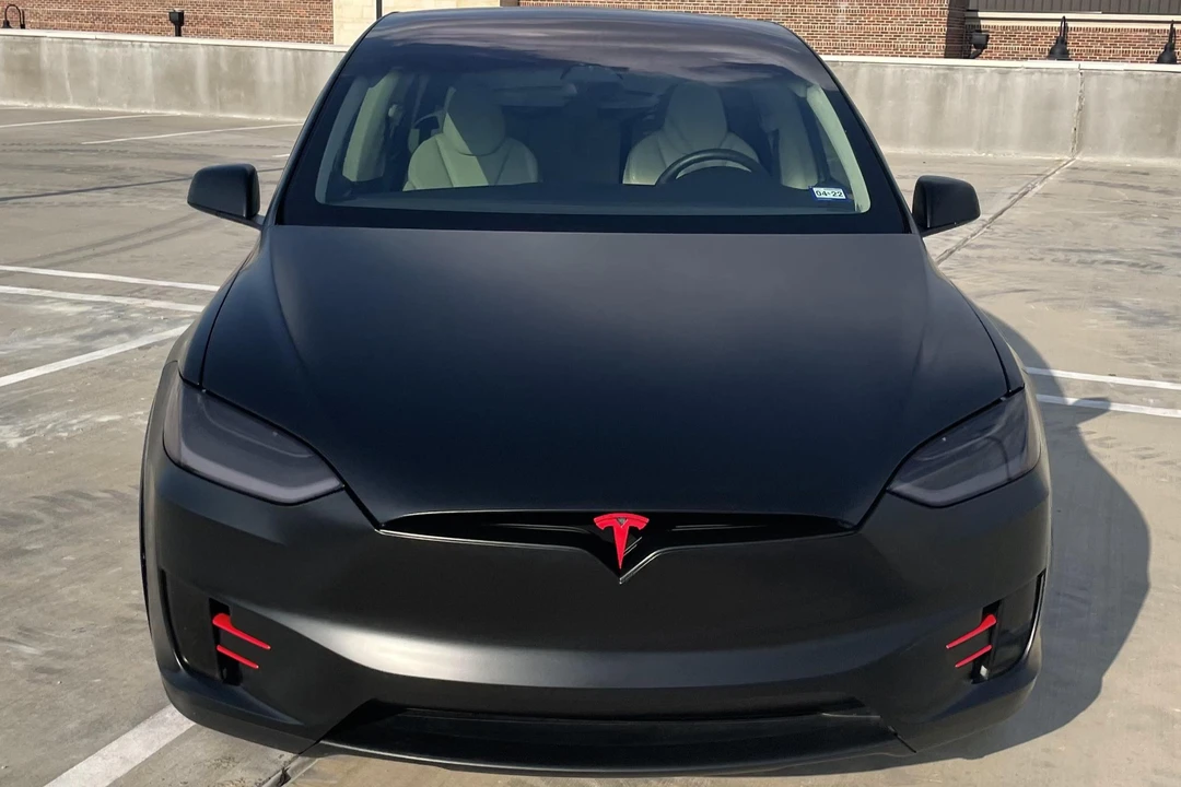 2019 Tesla Model X - Image 2 of 31