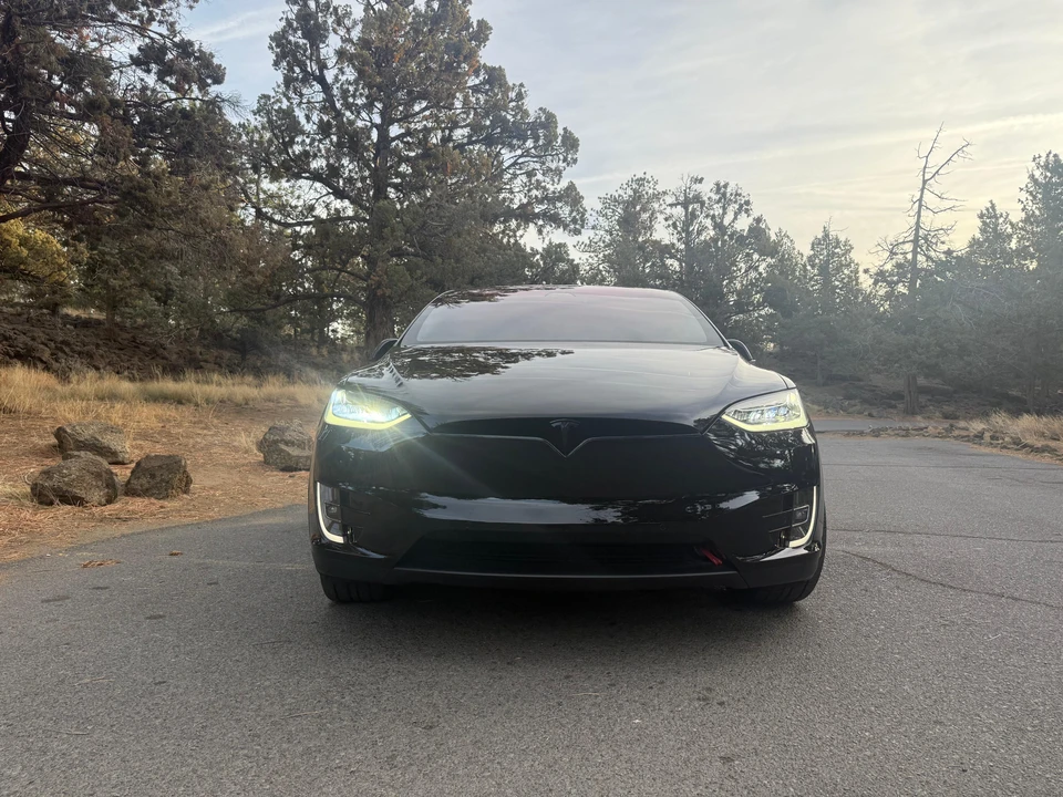 2019 Tesla Model X - Image 7 of 31
