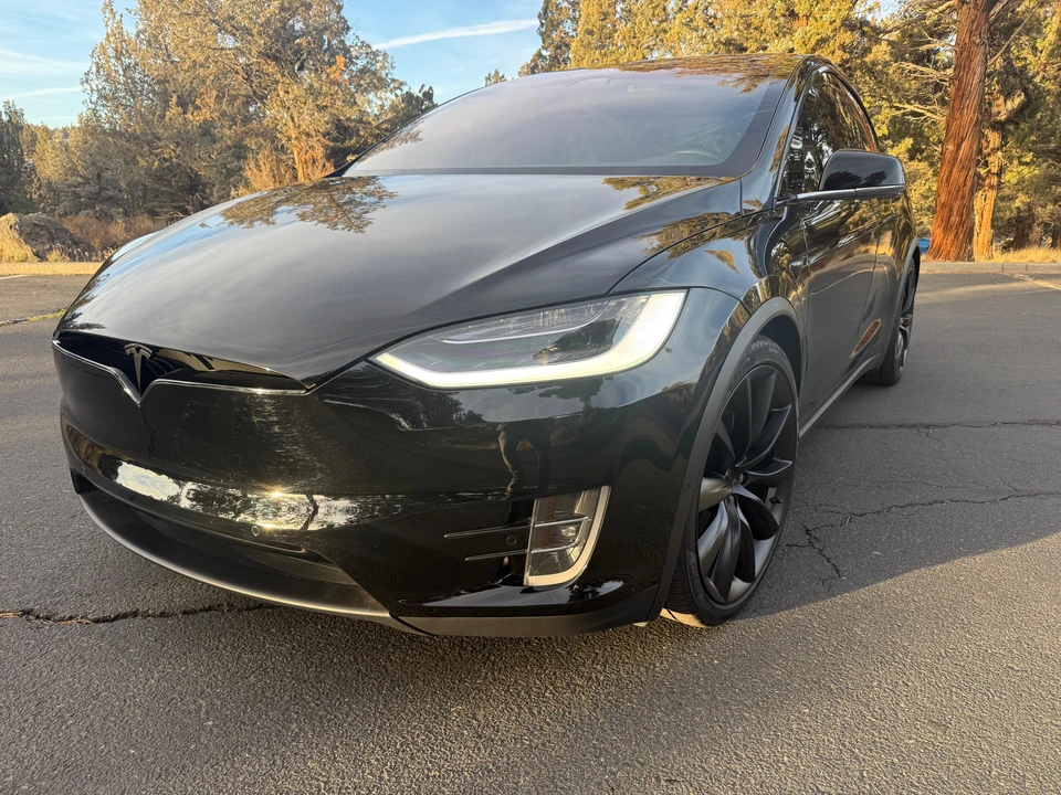 2019 Tesla Model X - Image 8 of 31