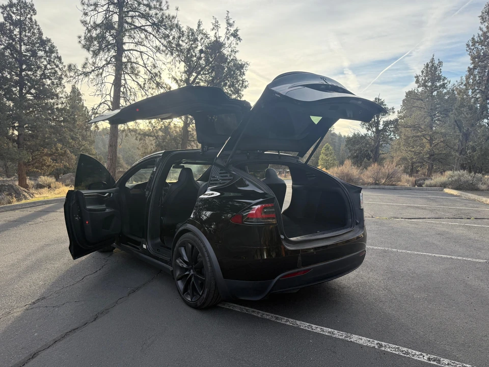 2019 Tesla Model X - Image 24 of 31
