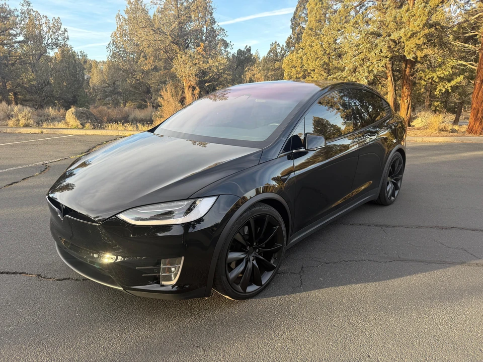 2019 Tesla Model X - Image 10 of 31