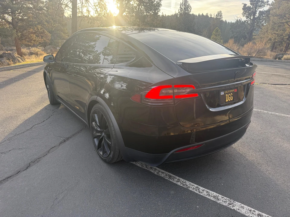 2019 Tesla Model X - Image 14 of 31