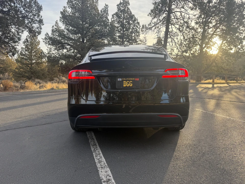 2019 Tesla Model X - Image 15 of 31