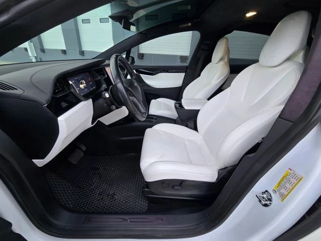 2019 Tesla Model X - Image 12 of 21
