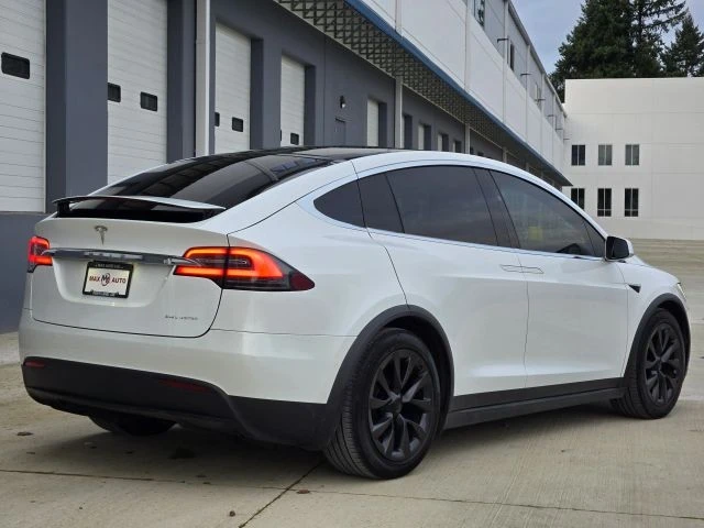 2019 Tesla Model X - Image 8 of 21