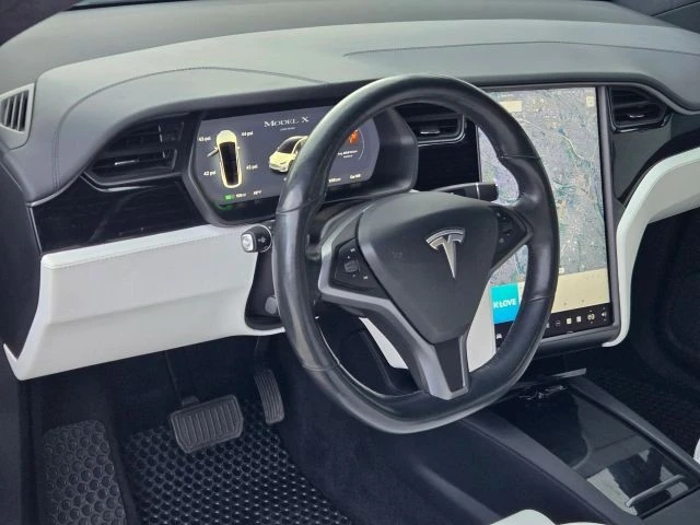 2019 Tesla Model X - Image 11 of 21