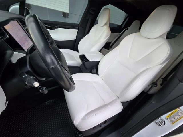 2019 Tesla Model X - Image 13 of 21