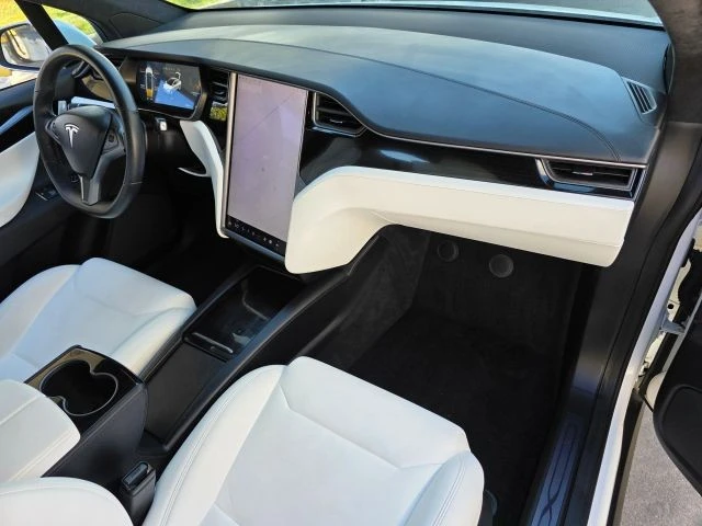 2019 Tesla Model X - Image 20 of 21