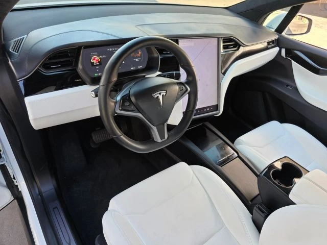 2019 Tesla Model X - Image 9 of 21
