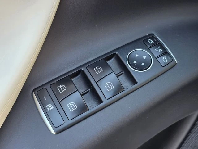 2019 Tesla Model X - Image 16 of 21