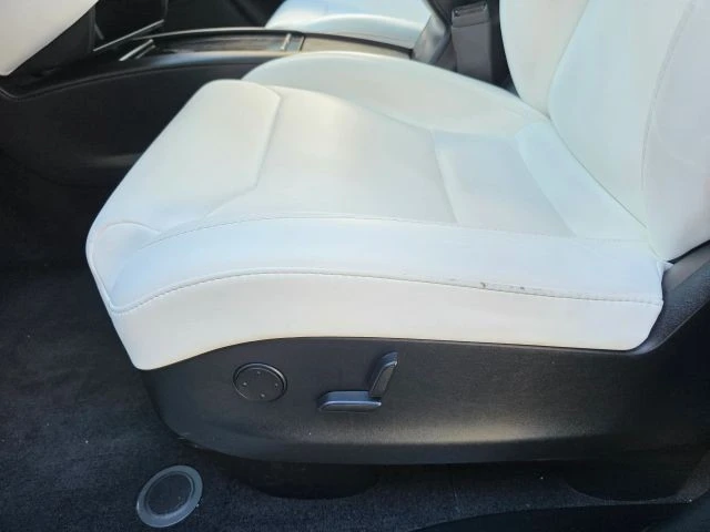 2019 Tesla Model X - Image 17 of 21
