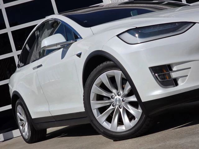 2019 Tesla Model X - Image 6 of 21