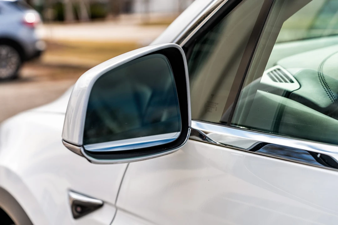 2019 Tesla Model X - Image 15 of 31