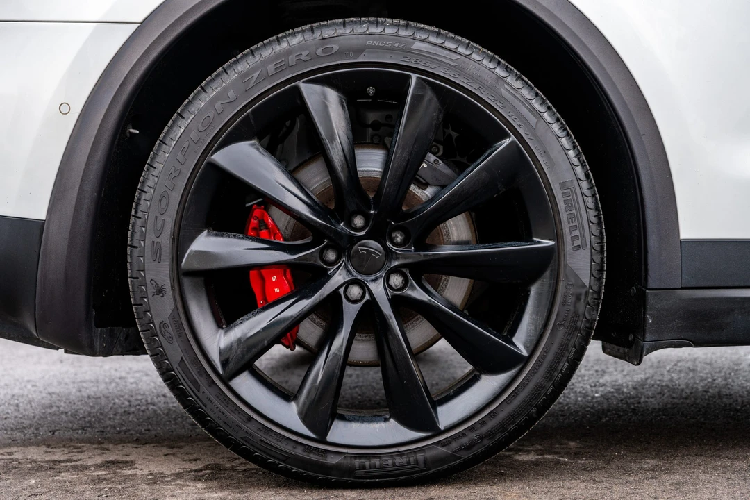 2019 Tesla Model X - Image 26 of 31