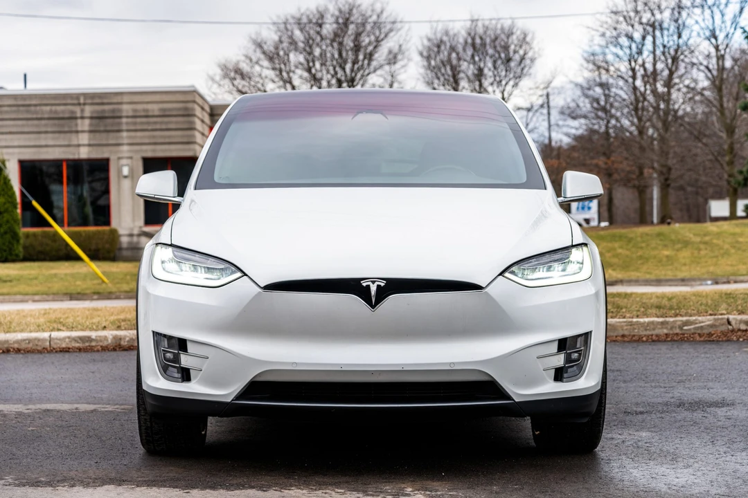 2019 Tesla Model X - Image 8 of 31
