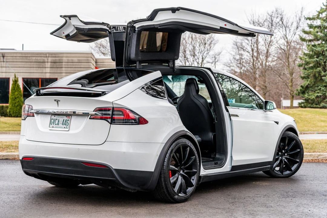 2019 Tesla Model X - Image 6 of 31