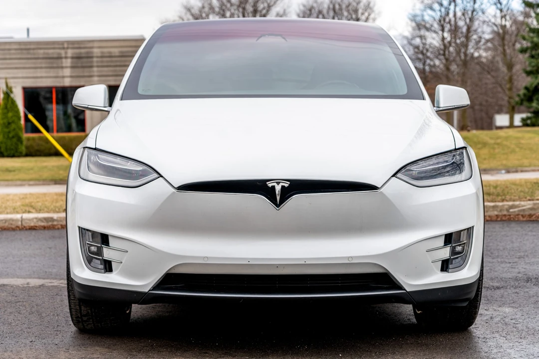 2019 Tesla Model X - Image 9 of 31