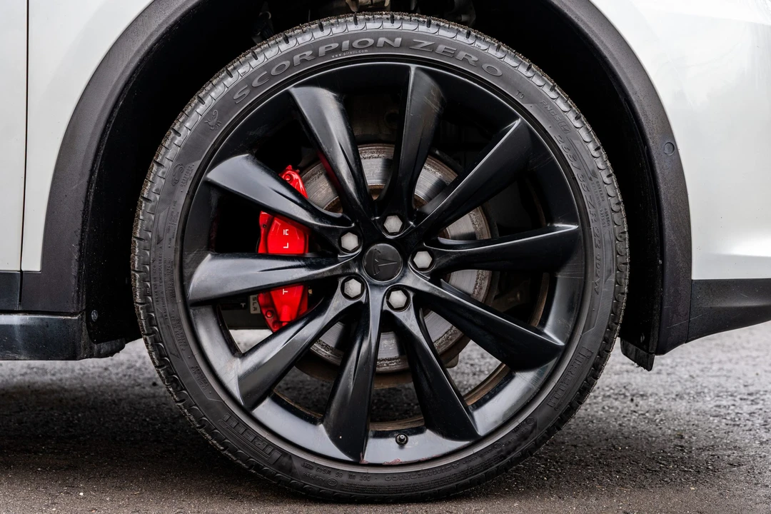 2019 Tesla Model X - Image 27 of 31