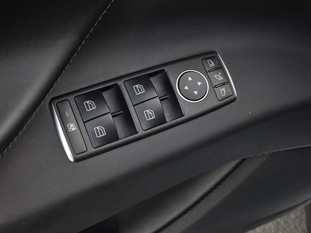 2019 Tesla Model X - Image 10 of 12