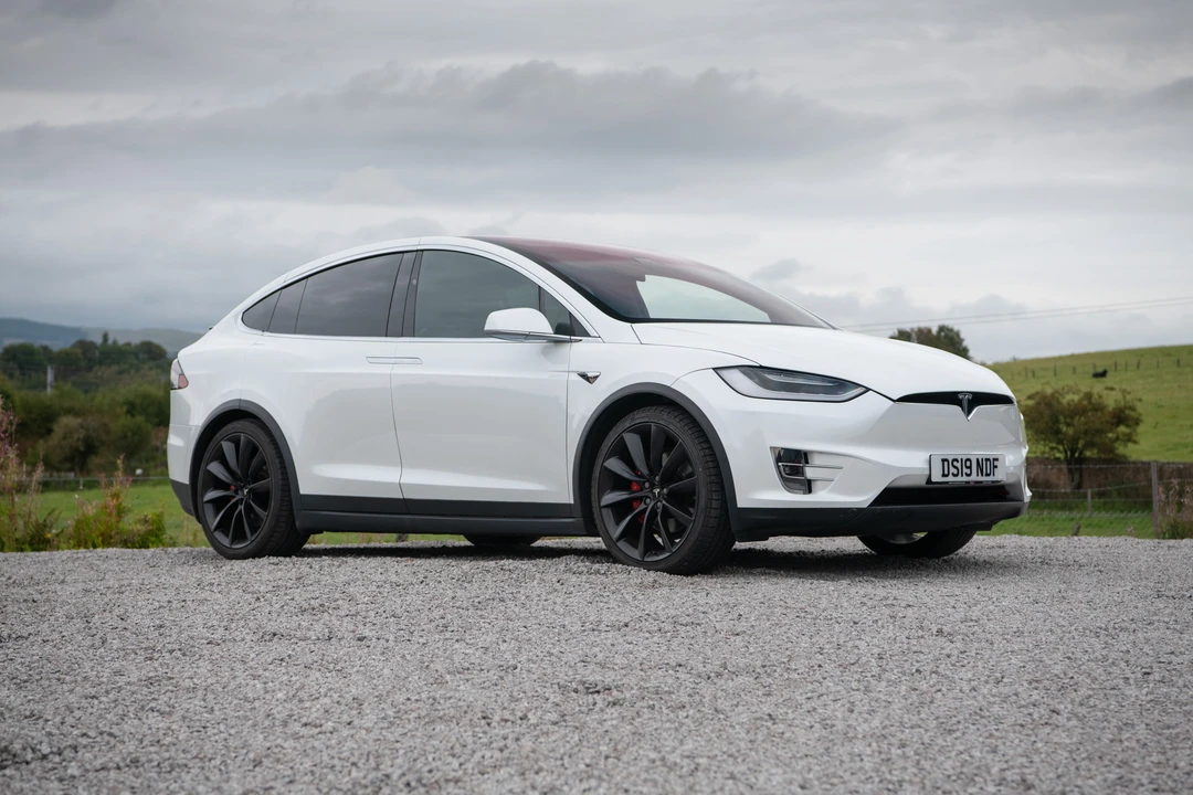 2019 Tesla Model X - Image 8 of 31